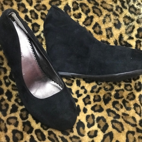 Black Wedges - Picture 5 of 8